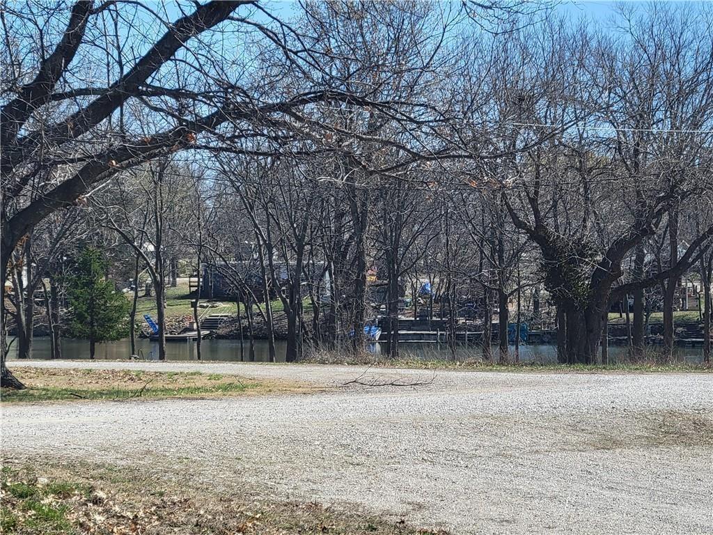 1 Deepwoods Ct, Linn Valley, KS 66040 - surrounding community