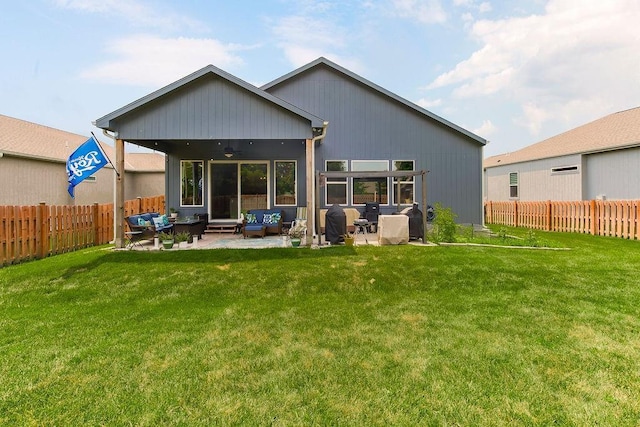 1034 SW Cheshire Dr, Lees Summit, MO 64083 - rear view of house featuring outdoor lounge area, a ceiling fan, and a fenced backyard