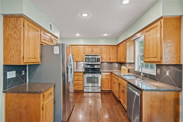 8648 Greenwood Ln, Lenexa, KS 66215 - photo 12