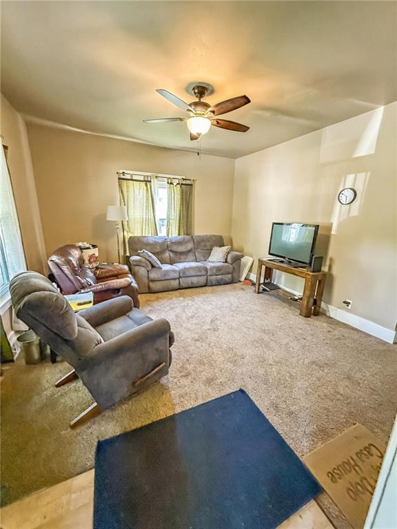 1302 N Mulberry St, Maryville, MO 64468 - photo 7