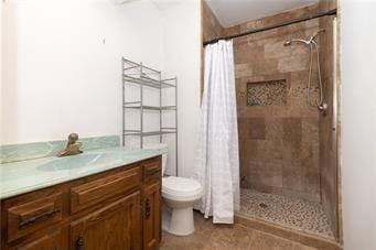 7908 E 96th St, Kansas City, MO 64134 - bathroom with vanity and a tile shower