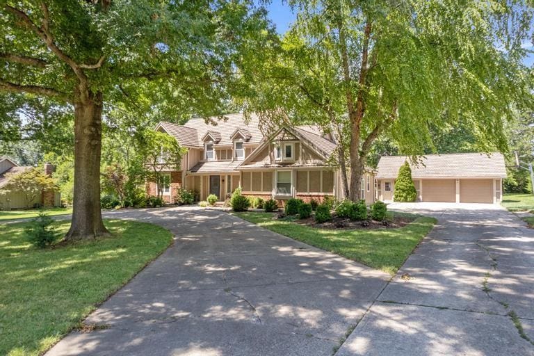 15916 Riggs Rd, Stilwell, KS 66085 - photo 1