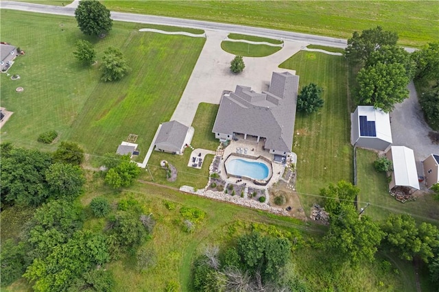 1702 Cedar Ridge Rd, Parsons, KS 67357 - bird's eye view of a pool area