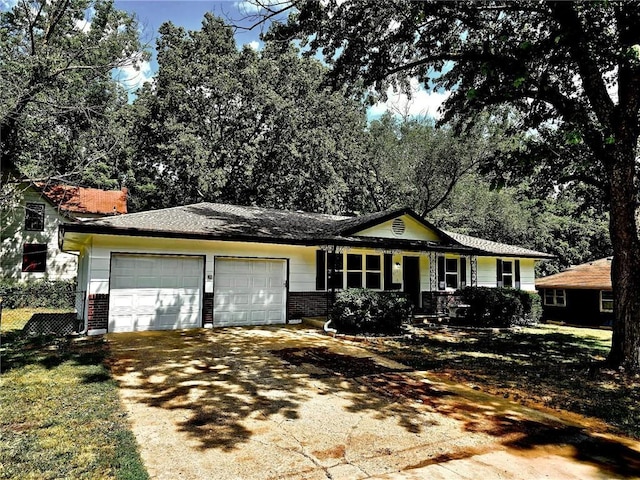 8101 Wayne Ave, Kansas City, MO 64131 - photo 1