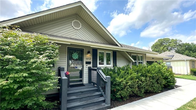 613 S Honeysuckle Dr, Olathe, KS 66061 - photo 2