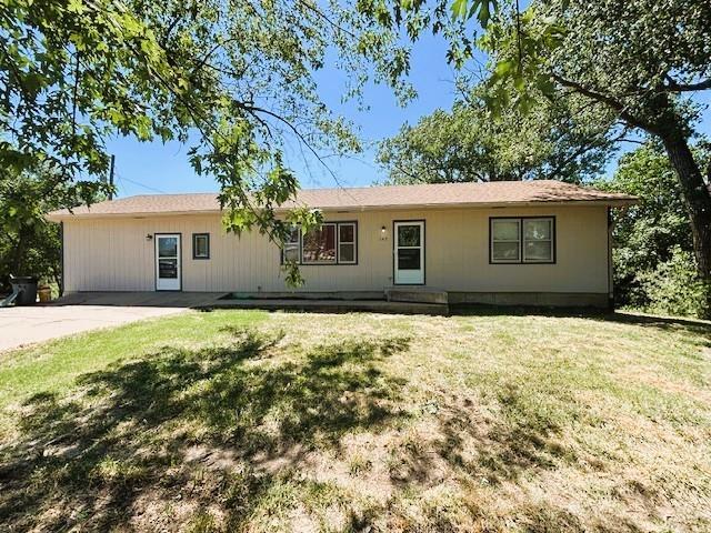143 N 3rd St, New Strawn, KS 66839 - single story home featuring a front lawn