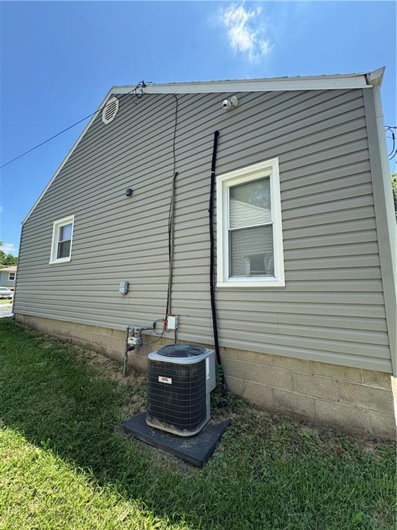 2916 S 29th St, Saint Joseph, MO 64503 - photo 7