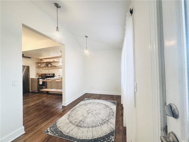 1643 Jefferson St, Kansas City, MO 64108 - entrance foyer featuring vaulted ceiling and dark wood-style floors