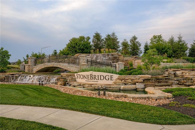 18221 W 168th Ter, Olathe, KS 66062 - community sign with a lawn
