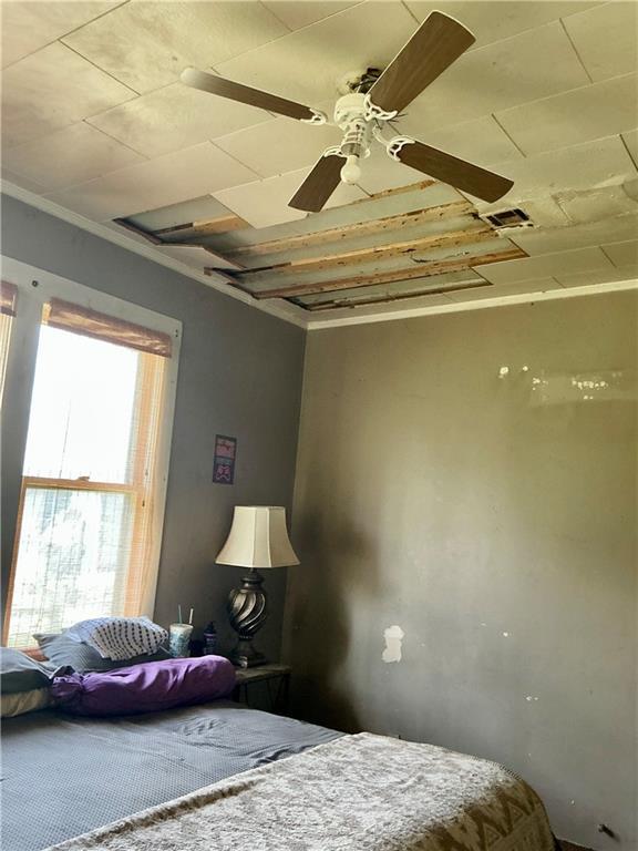 308 S 16th St, Independence, KS 67301 - bedroom featuring ceiling fan