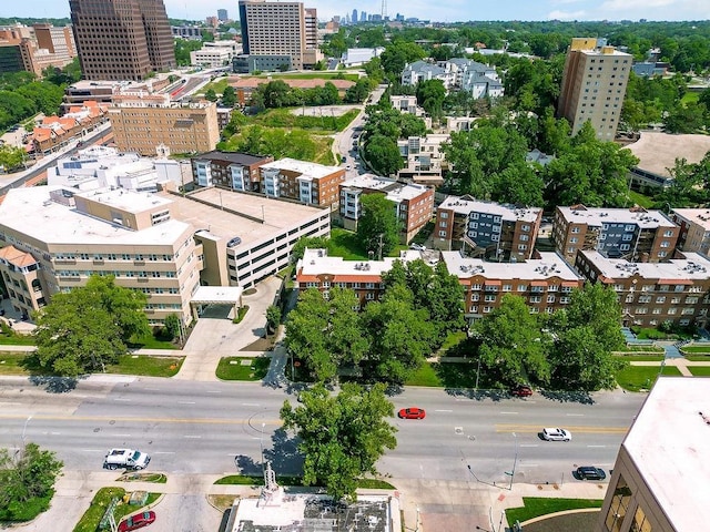 210 E Emanuel Cleaver E Blvd, Kansas City, MO 64112 - photo 29