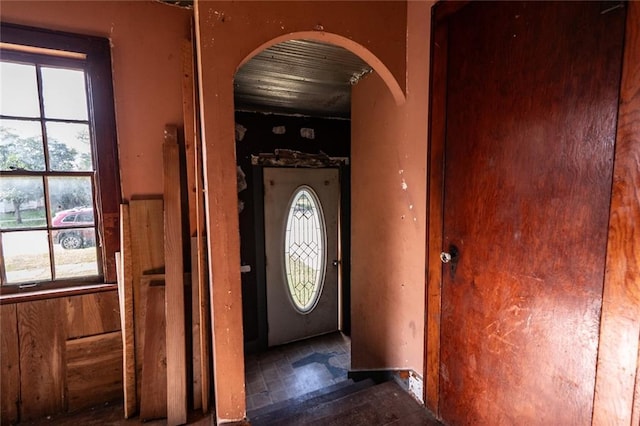 615 Mill St, Neodesha, KS 66757 - doorway featuring arched walkways