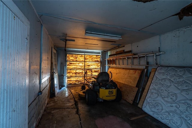 615 Mill St, Neodesha, KS 66757 - storage room featuring a garage