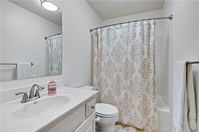16113 S Cole St, Olathe, KS 66062 - full bath featuring vanity and shower / bath combo with shower curtain
