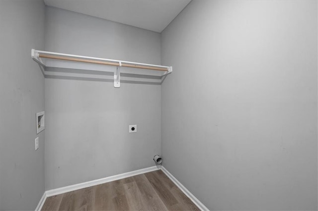 2814 N 100th St, Kansas City, KS 66109 - washroom featuring electric dryer hookup, wood finished floors, and hookup for a washing machine