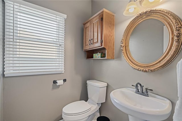 508 Ambersham Dr, Lees Summit, MO 64081 - half bath with toilet and a sink