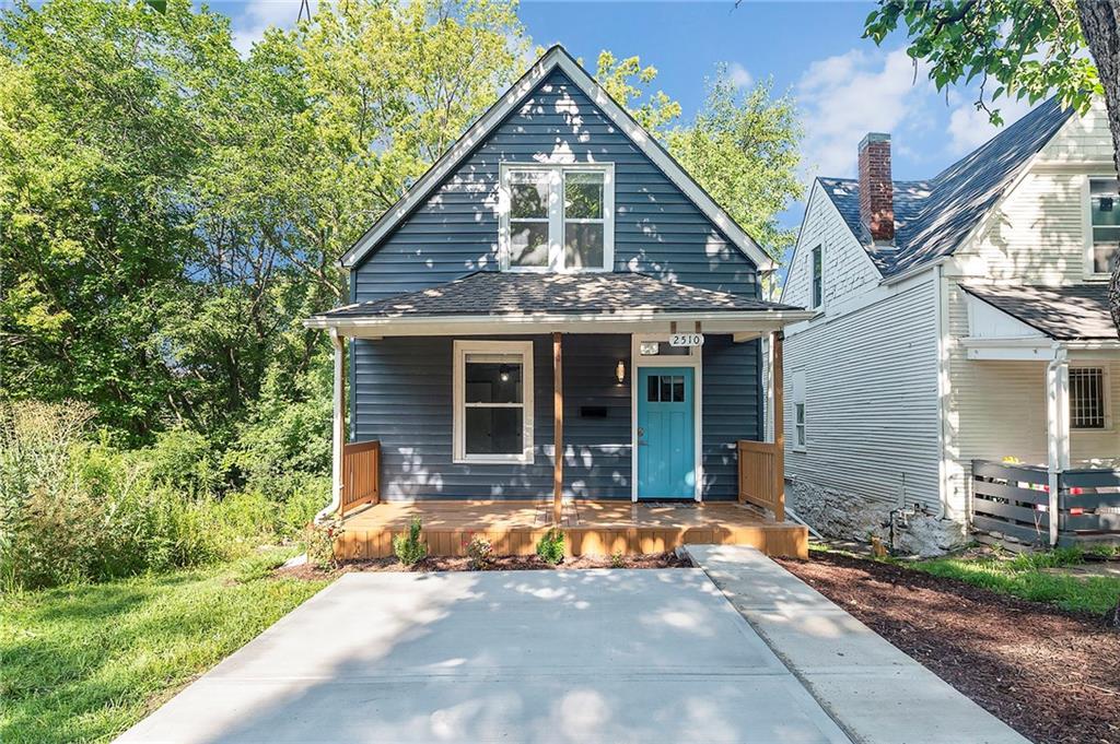 2510 Woodland Ave, Kansas City, MO 64108 - photo 1