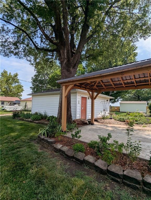 108 Cherokee Ave, Hiawatha, KS 66434 - photo 12
