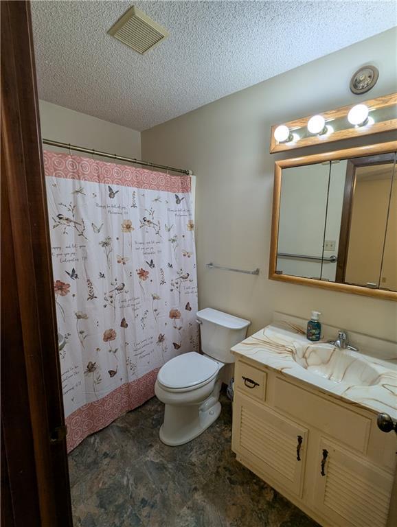 108 Cherokee Ave, Hiawatha, KS 66434 - photo 45