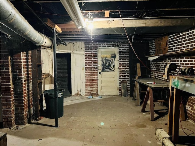 817 S 16th St, Saint Joseph, MO 64501 - unfinished basement with brick wall