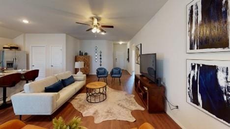 550 W Fountain St, Gardner, KS 66030 - living area featuring wood finished floors and a ceiling fan