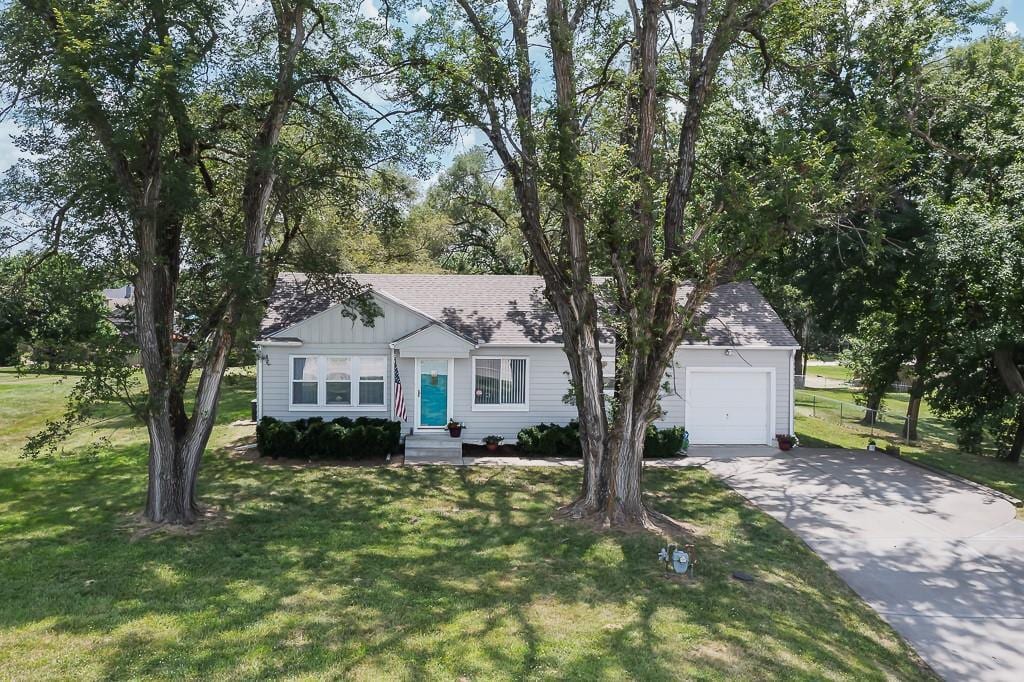 9225 State Ave, Kansas City, KS 66112 - photo 1