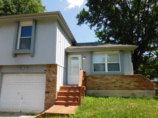 5609 Crest Dr, Kansas City, KS 66106 - photo 1