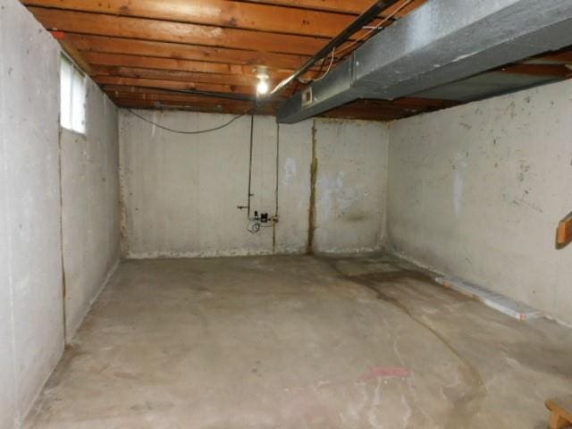 5609 Crest Dr, Kansas City, KS 66106 - photo 14