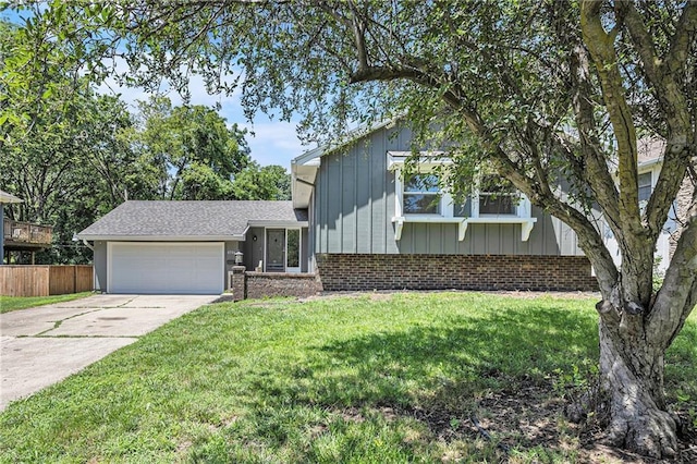 6704 Lakeshore Dr, Raytown, MO 64133 - photo 1