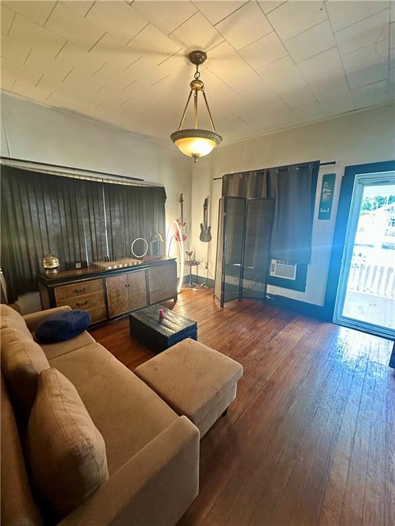 211 E 21st St, Pittsburg, KS 66762 - photo 4
