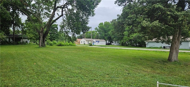 902 S Pine St, Holden, MO 64040 - photo 4