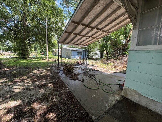 716 E Lincoln St, Iola, KS 66749 - photo 4