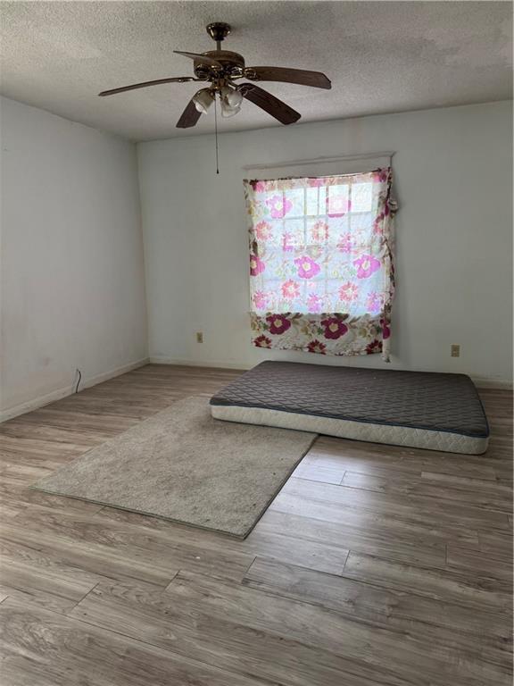 716 E Lincoln St, Iola, KS 66749 - photo 7