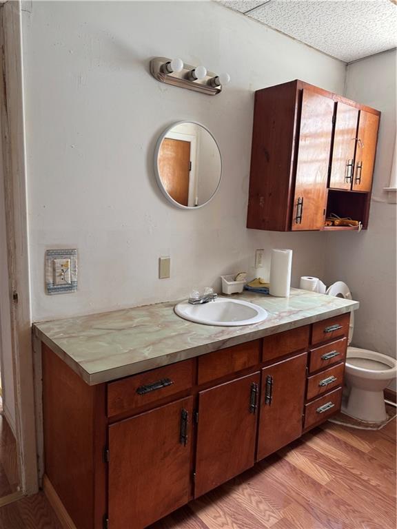 716 E Lincoln St, Iola, KS 66749 - photo 12