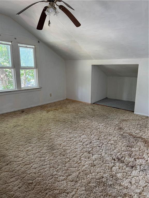 716 E Lincoln St, Iola, KS 66749 - photo 18