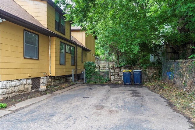 411 N Kensington Ave, Kansas City, MO 64123 - photo 3