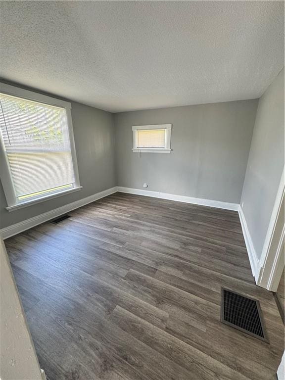 2208 Seneca St, Saint Joseph, MO 64507 - photo 3