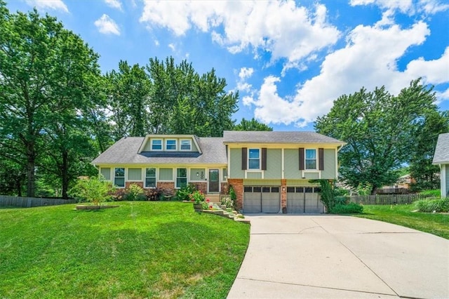 200 NE Oak Tree Ln, Lees Summit, MO 64086 - photo 1