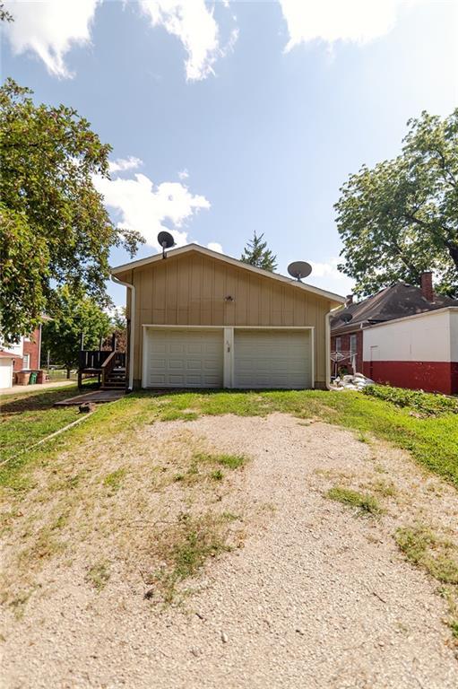 307 Riley St, Atchison, KS 66002 - photo 21
