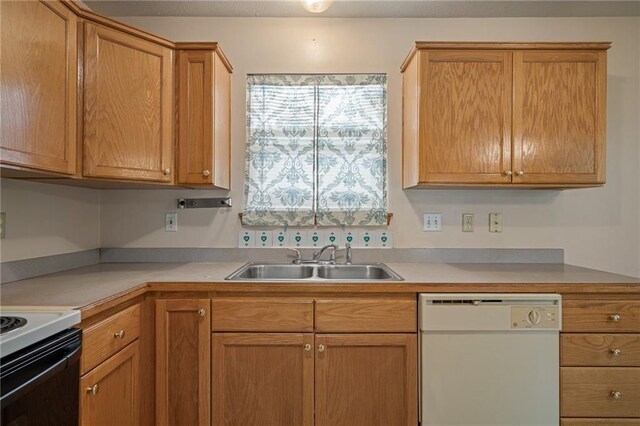 2305 Brett Dr, Lawrence, KS 66049 - photo 22
