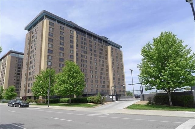 700 E 8th St Unit 10D, Kansas City, MO 64106 - photo 8