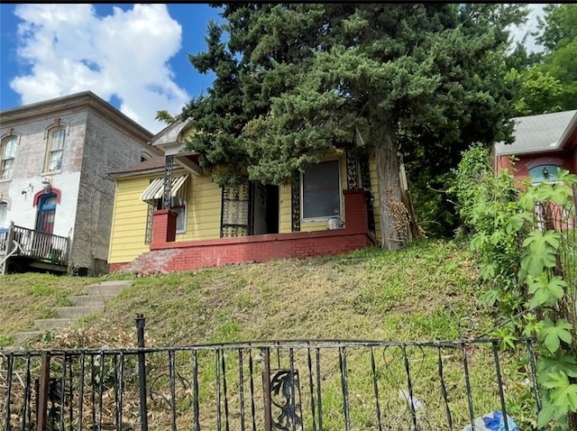 1214 N 2nd St, Saint Joseph, MO 64501 - photo 1