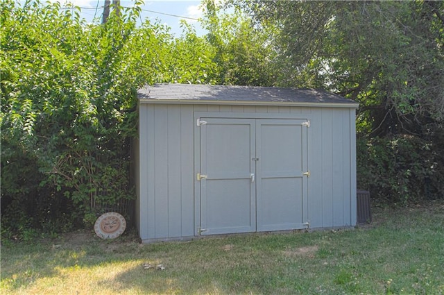 5613 N Garfield Ave, Gladstone, MO 64118 - photo 21