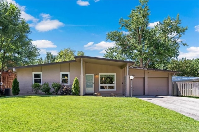 9001 W 93rd Ter, Overland Park, KS 66212 - photo 1