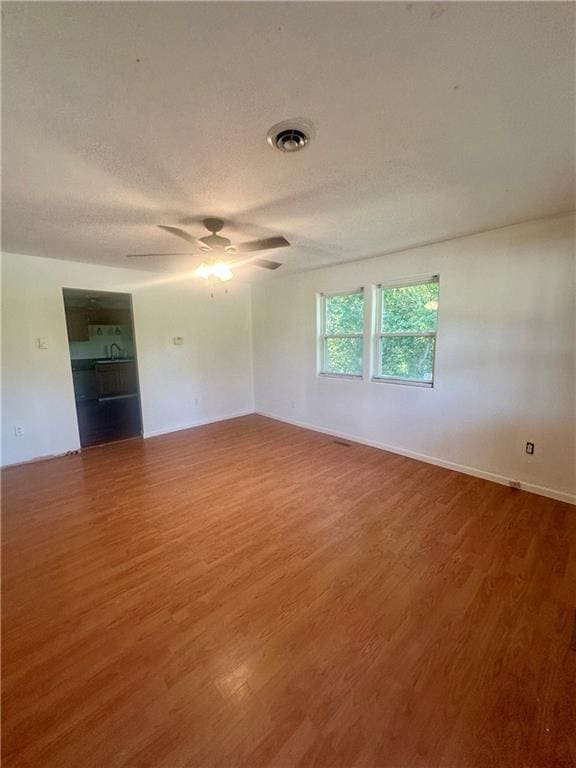 105 N Indiana St, Nevada, MO 64772 - photo 3