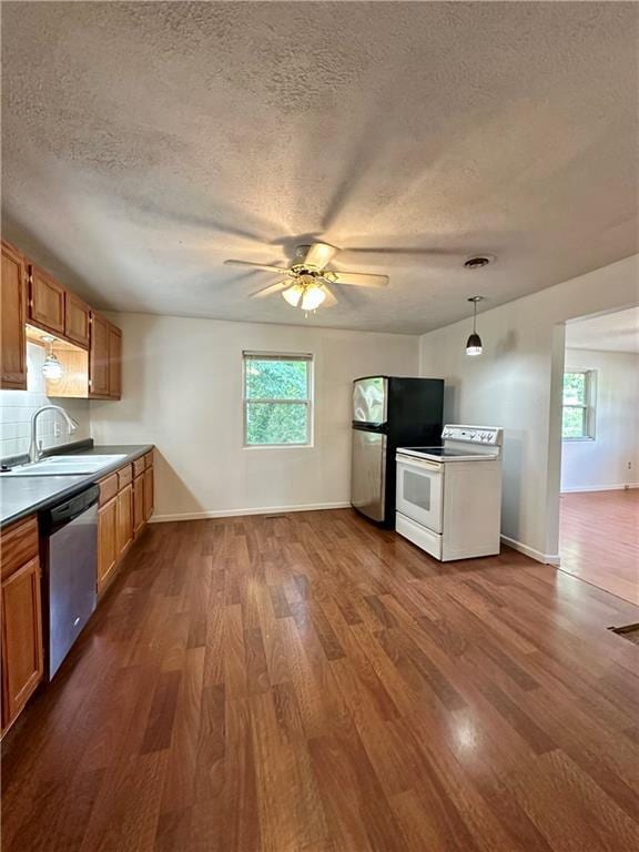 105 N Indiana St, Nevada, MO 64772 - photo 5
