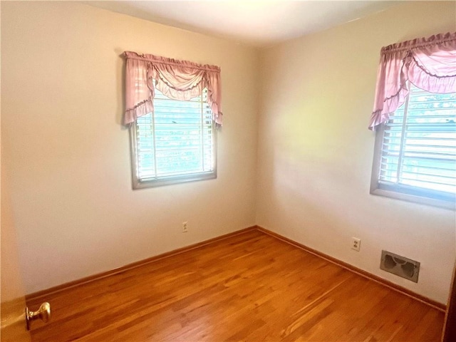 11111 Lake St, Sugar Creek, MO 64054 - photo 8