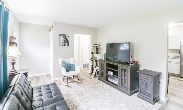 1007 Vest Dr, Warrensburg, MO 64093 - photo 2