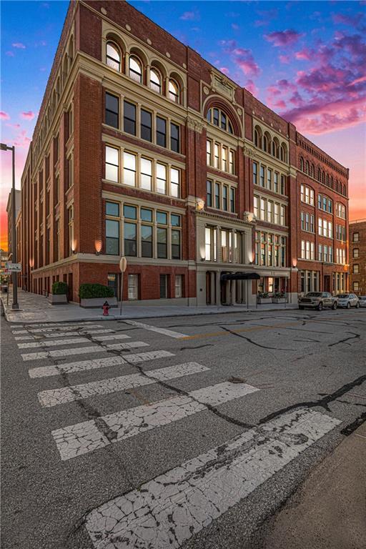 612 Central St Unit 304, Kansas City, MO 64105 - photo 1