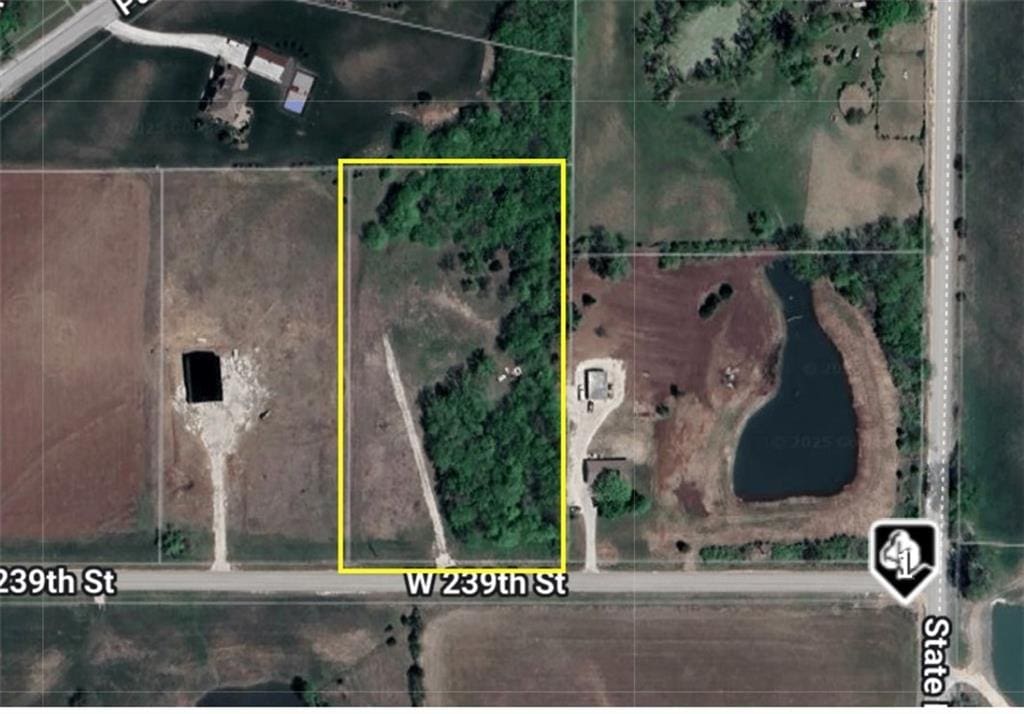 W 239th St, Bucyrus, KS 66013 - photo 1